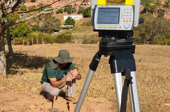 Marcação de terreno topografia